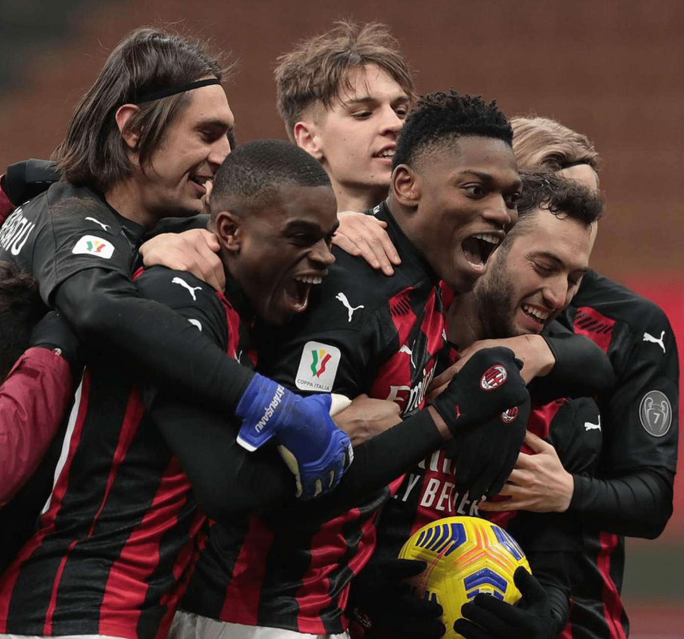 包含武汉三镇今晚强势反弹,志在意大利杯名次提升,更衣室稳定,赛程密集仍需轮换的词条 包含武汉三镇今晚强势反弹,志在意大利杯名次提升,更衣室稳定,赛程密集仍需轮换的词条